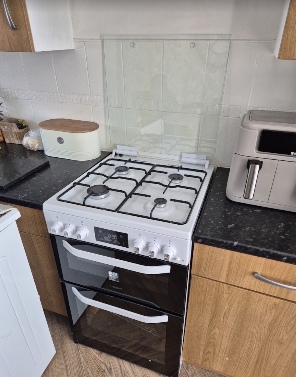 Gas cooker install